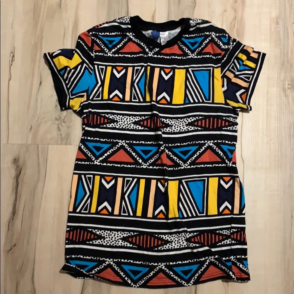H&M t-shirt size XS.  Great condition